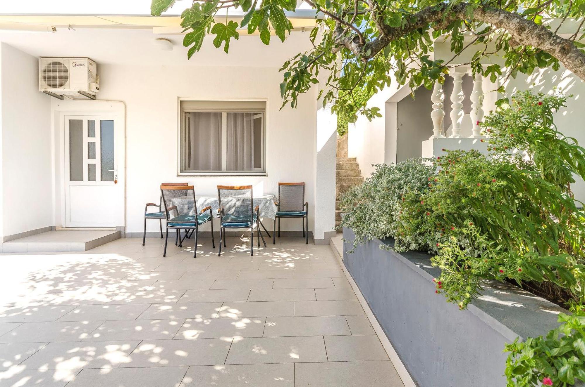 Apartments Danica Tisno Exterior foto