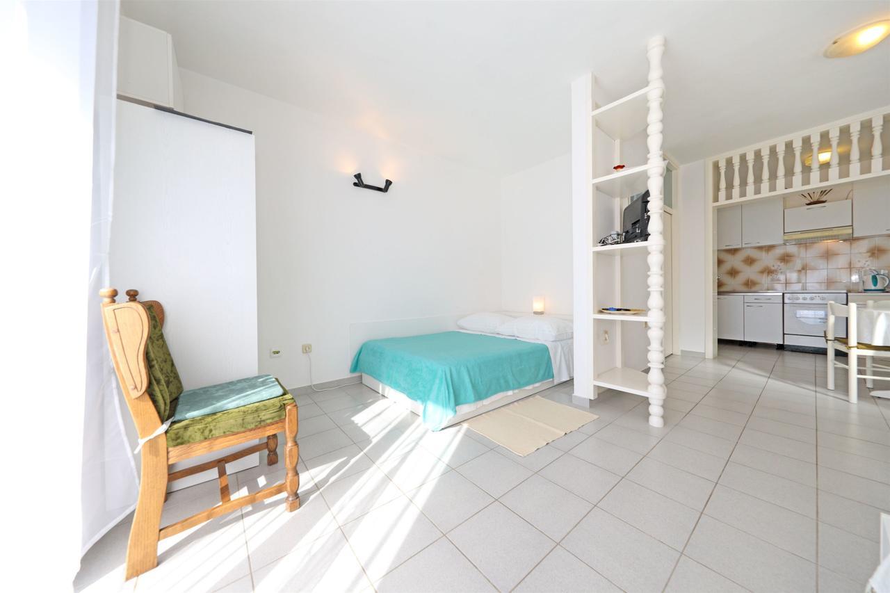 Apartments Danica Tisno Exterior foto